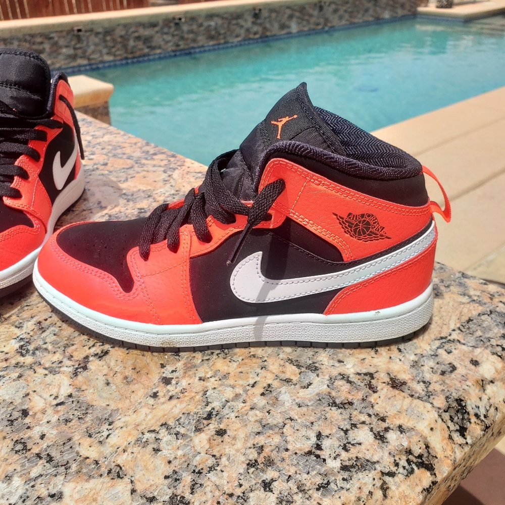 Kids Air Jordan 1 Mid PS 'Black Infrared 23' Youth